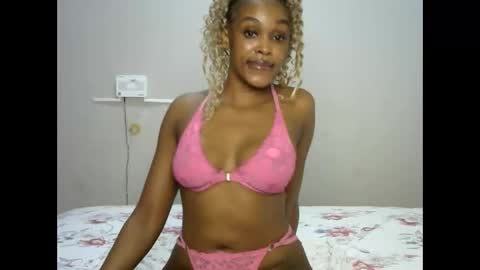 Snapshot of jessajoyy chatting on 10.03.25 jessajoyy online show from 10.03.25