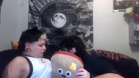 Jess and Pup online show from 09.22.25