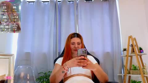 Snapshot of jessey_adams chatting on 02.20.25 bella adams online show from 02.20.25