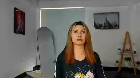 Snapshot of jessey_adams chatting on 09.13.25 bella adams online show from 09.13.25