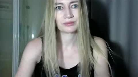 Snapshot of jessfox1 chatting on 12.14.24 JessFox1 online show from 12.14.24