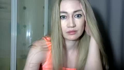 Snapshot of jessfox1 chatting on 12.19.24 JessFox1 online show from 12.19.24