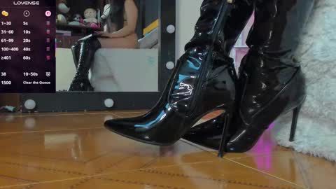 Snapshot of jessica_angel_sweet chatting on 10.07.25 online show from 10.07.25