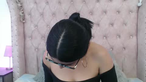 Jessica  online show from 09.29.25