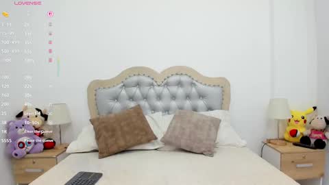 Snapshot of jessica_cortes chatting on 10.15.25 jessica cortes online show from 10.15.25