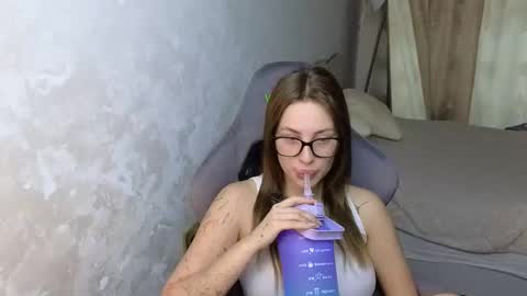 Snapshot of jessica_hanson chatting on 10.02.25 Jessy online show from 10.02.25