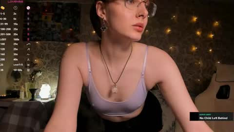 Snapshot of jessica_jane_ chatting on 06.07.26 Mila online show from 06.07.26