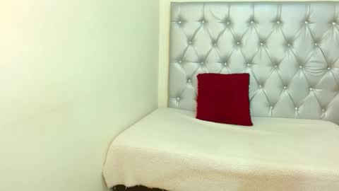 Snapshot of jessicarabbit4 chatting on 10.28.25 jessicarabbit4 online show from 10.28.25