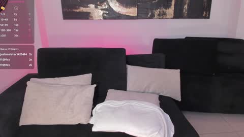 Snapshot of jessicawilliams1 chatting on 01.15.25 JESS online show from 01.15.25