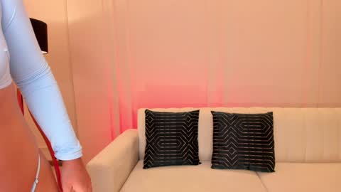 Snapshot of jessicawilliams1 chatting on 02.04.25 JESS online show from 02.04.25