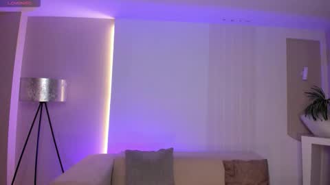 Snapshot of jessicawilliams1 chatting on 11.16.25 JESS online show from 11.16.25