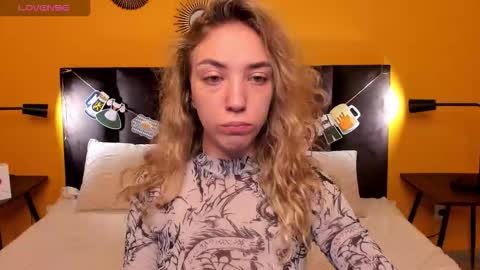 Snapshot of jessie_curlyy chatting on 09.27.25 Jessie online show from 09.27.25