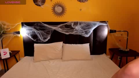 Snapshot of jessie_curlyy chatting on 10.23.25 Jessie online show from 10.23.25