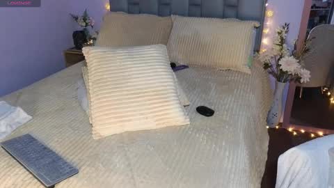 Sofia online show from 01.25.25