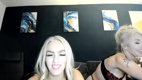 jessiebella0210_ online show from 10.29.25