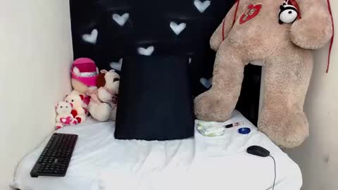 Snapshot of jessiedugalxxx chatting on 02.19.25 Jessie Big Boobs online show from 02.19.25