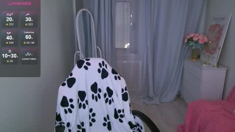 Snapshot of jessiestarz chatting on 11.11.25 Jessi online show from 11.11.25