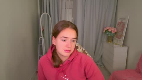 Snapshot of jessiestarz chatting on 11.17.25 Jessi online show from 11.17.25