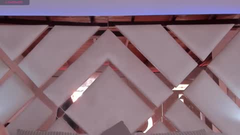 JESSICA STONNE online show from 01.10.26