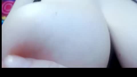 Victoria online show from 11.25.25