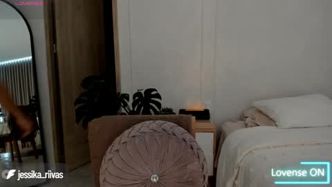    online show from 03.08.26