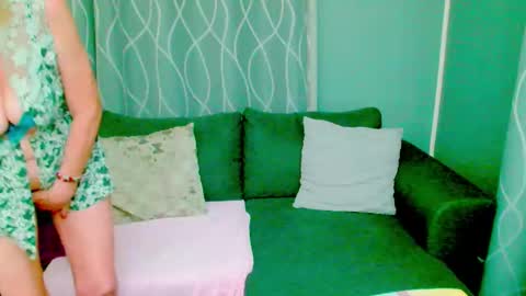 Snapshot of jessy_curt chatting on 10.20.25 jessy curt online show from 10.20.25