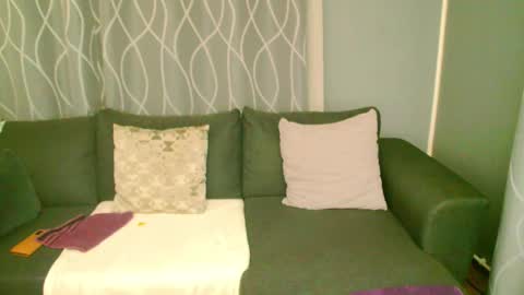 Snapshot of jessy_curt chatting on 11.12.25 jessy curt online show from 11.12.25