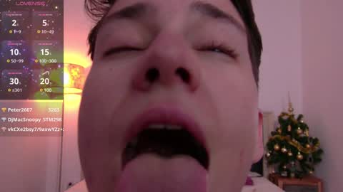 Snapshot of jessyadore chatting on 01.01.25 Jessy online show from 01.01.25