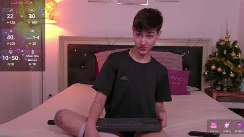 Snapshot of jessyadore chatting on 01.02.25 Jessy online show from 01.02.25