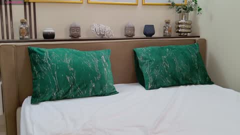 Francesca online show from 12.31.24