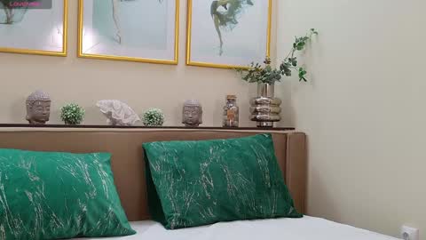 Francesca online show from 01.31.25