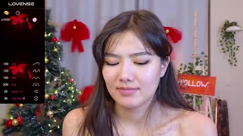 Hi all. My name is Naomi and Im glad to see you in my room  online show from 12.23.24