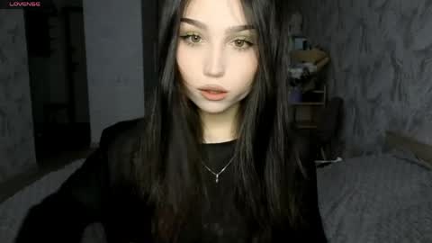 I am Gina ntmu Lets hit 10 Thumbs Up together online show from 05.21.26