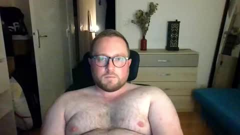 jeuneloup92 online show from 10.22.25