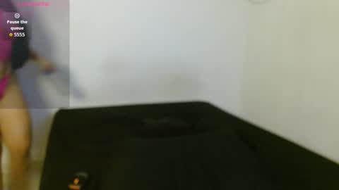 Snapshot of jey_love1 chatting on 11.16.25 jey online show from 11.16.25