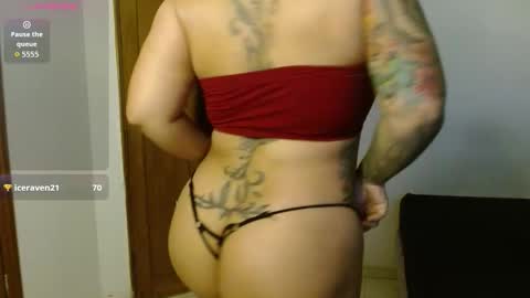 Snapshot of jey_love1 chatting on 11.17.25 jey online show from 11.17.25