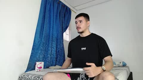 Snapshot of jeycob_happy97 chatting on 10.17.25 Juan David online show from 10.17.25