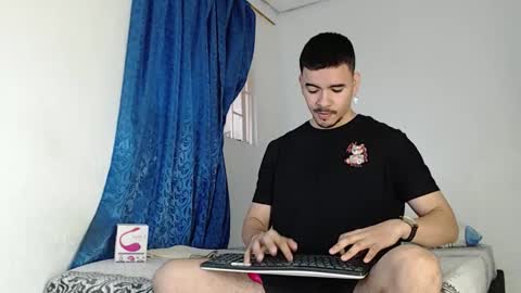 Snapshot of jeycob_happy97 chatting on 10.24.25 Juan David online show from 10.24.25