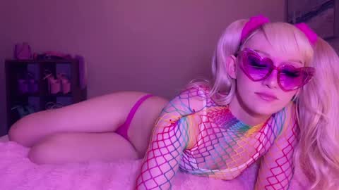   online show from 04.15.26