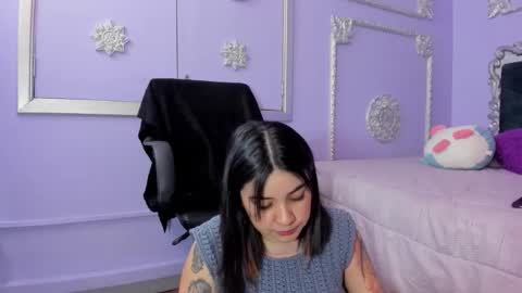 Snapshot of jeylee_ chatting on 11.04.25 Jeyy online show from 11.04.25