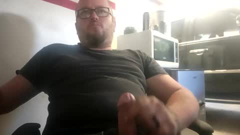 Snapshot of jg1002 chatting on 10.21.25 jg1002 online show from 10.21.25