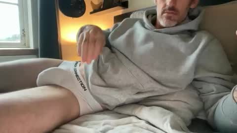 Snapshot of jgol519 chatting on 11.04.25 James online show from 11.04.25