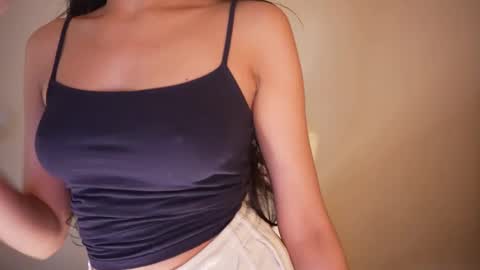 Snapshot of jhaanvi chatting on 12.20.24 Jhaanvi online show from 12.20.24