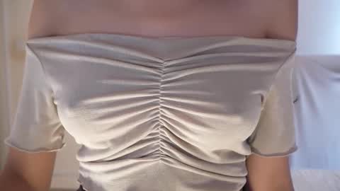 Snapshot of jhaanvi chatting on 10.05.25 Jhaanvi online show from 10.05.25