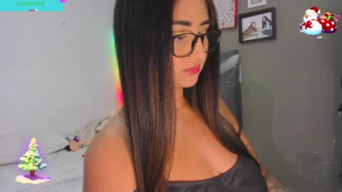Snapshot of jhacky_sweet chatting on 12.30.24 jhackelin My independent account online show from 12.30.24