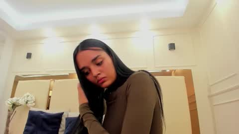 Snapshot of jhoanaduran_ chatting on 10.17.25 Jhoana online show from 10.17.25