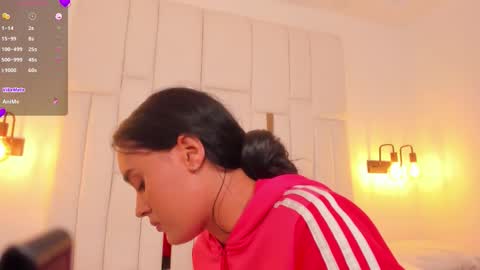 Snapshot of jhoanaduran_ chatting on 10.25.25 Jhoana online show from 10.25.25