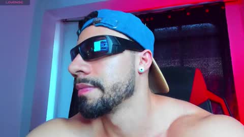 Jhojan Strong  online show from 02.12.26