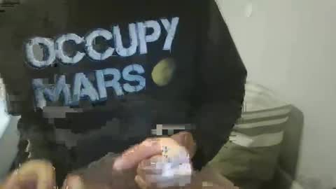 Snapshot of jholls chatting on 02.28.25 jholls online show from 02.28.25