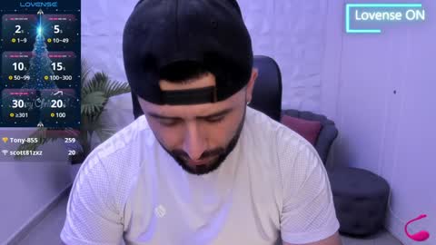 Snapshot of jhon_bear02 chatting on 12.18.24 John Bear.... online show from 12.18.24